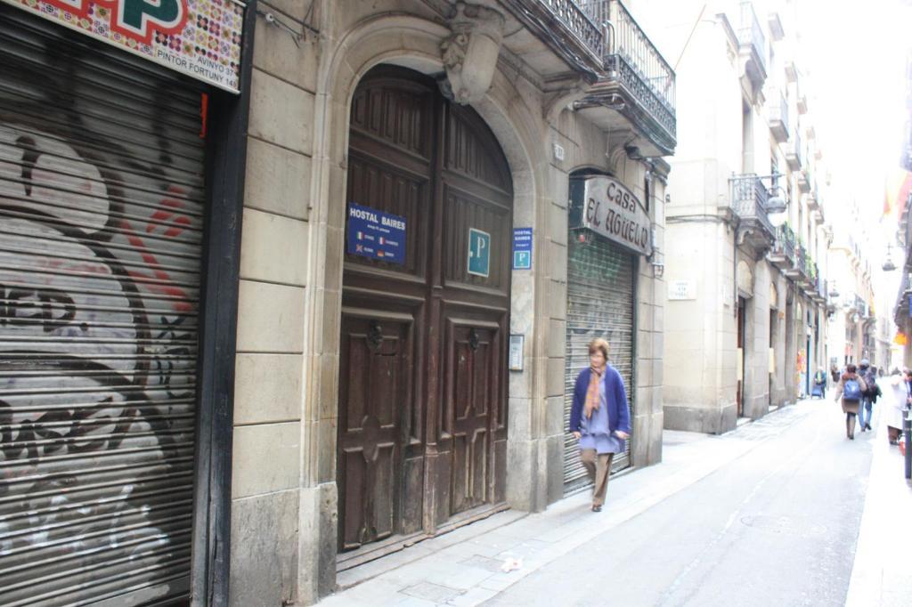 Hostal Baires Barcelona Bagian luar foto
